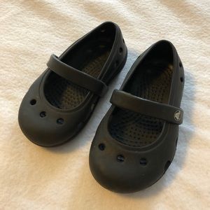 Little girls black crocs